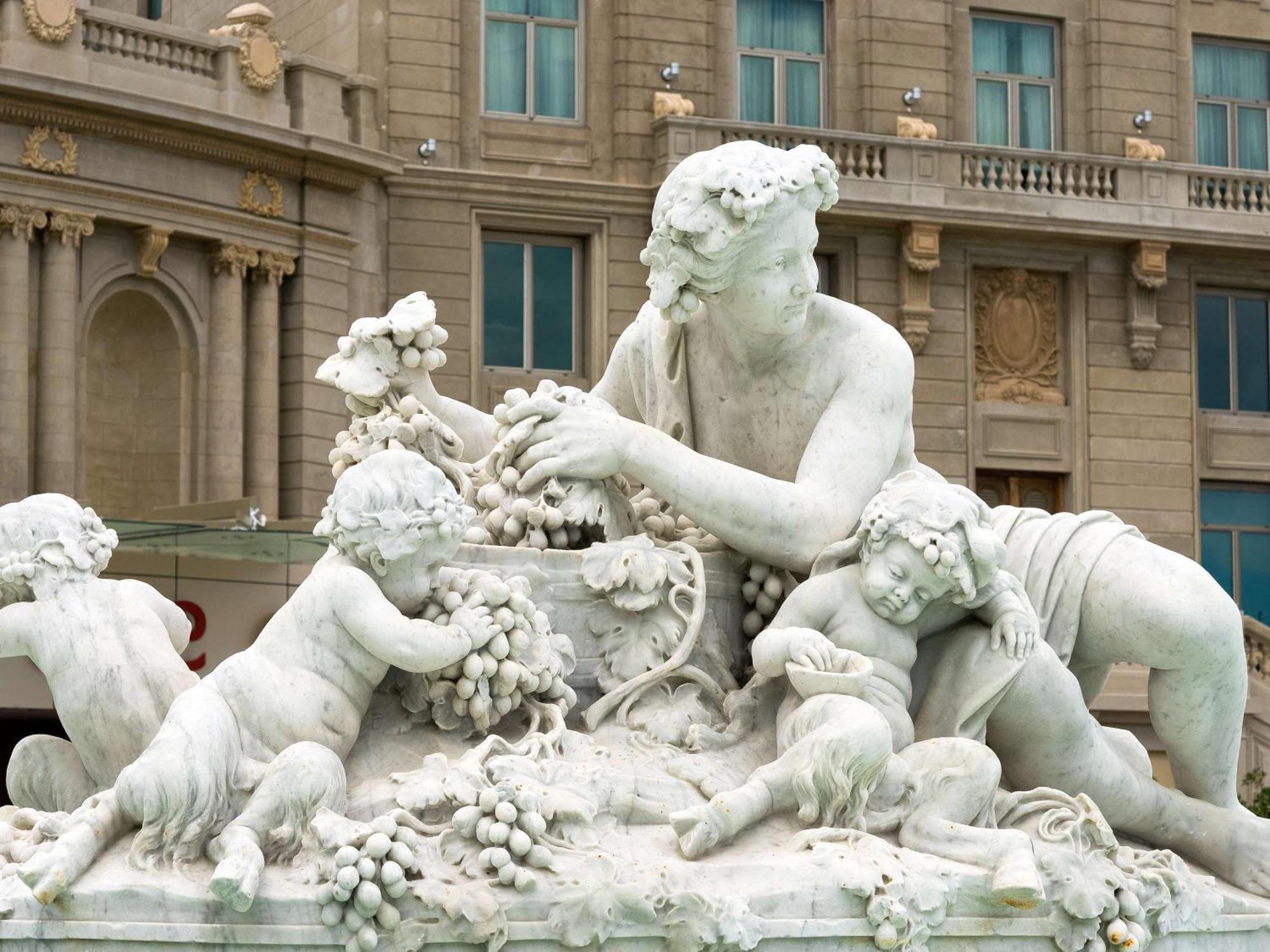 Sofitel Montevideo Casino Carrasco & Spa מראה חיצוני תמונה Fountain of the Three Graces